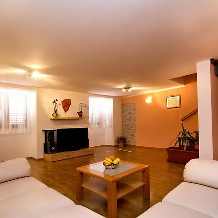 וילה Matea-pet Friendly Barban